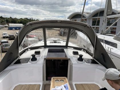 Bavaria C38 Sprayhood