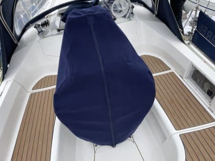 Legend 33 Wheel and Pedastal Cover