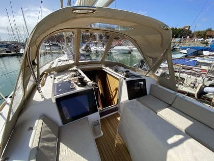 Dufour 350 Sprayhood