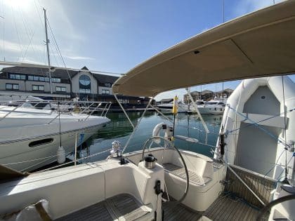 Moody 45 Classic 2 Part Bimini
