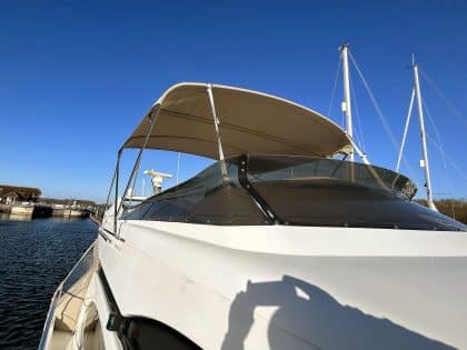 Azimut 58 Flybridge Bimini