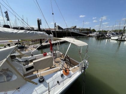 Dehler 38SQ Helm Bimini