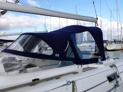 Brian M, owner of a Moody 42 at Haslar Marina, praises Tecsew for their fast production and excellent service.