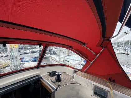 Westerly Corsair with a Tecsew 3-bar sprayhood providing increased cockpit coverage, featuring Paskal No 10 water-repellent zippers.