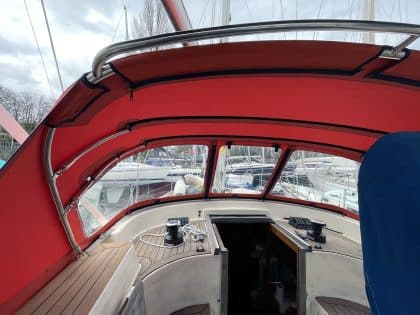 Westerly Corsair with a Tecsew 3-bar sprayhood providing increased cockpit coverage, featuring Paskal No 10 water-repellent zippers.